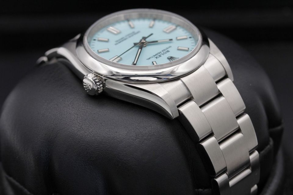 Rolex Oyster Perpetual 126000 Image 4